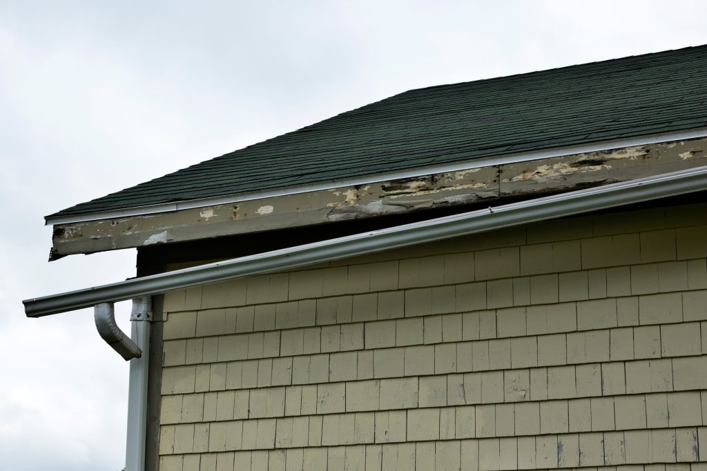 Signs That Your Gutters Need to Be Replaced